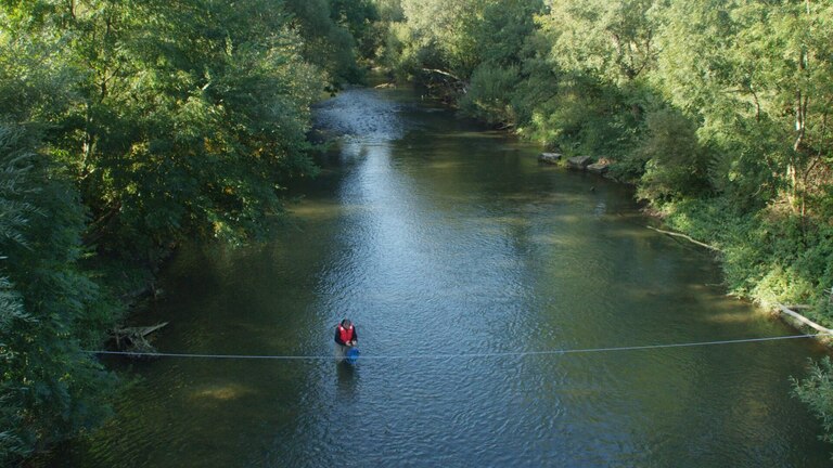 [Translate to Polski:] Durchflussmessung bei breitem Fluss